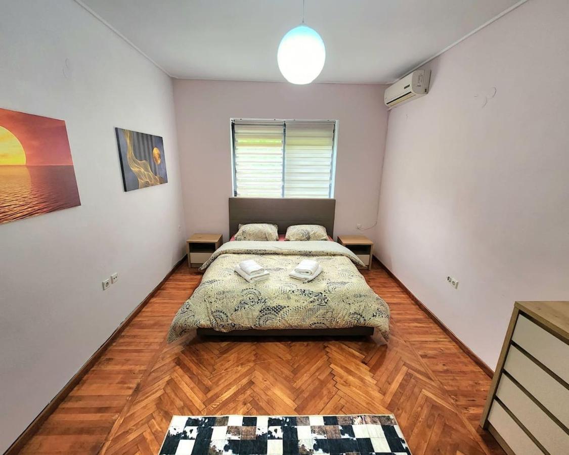 Turqoise Flat In City Center With 24H Self Check In Tirana Exterior photo